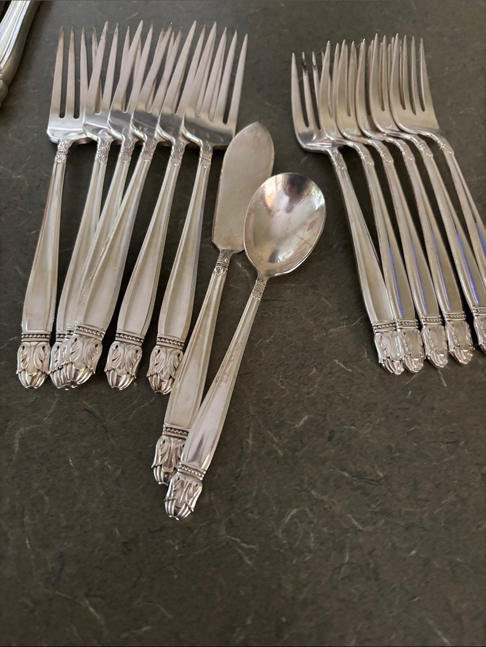 Holmes & Edwards Inlaid Danish Princess Pattern 1938 32 pieces - Picture 3 of 5
